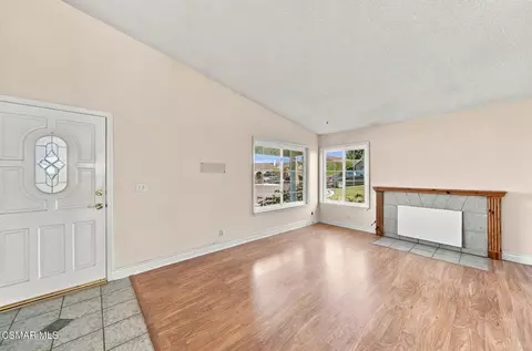 Living - 2642 Gates Pl, Simi Valley, CA 93065 photo 2 of 7