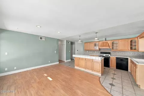 Living - 2642 Gates Pl, Simi Valley, CA 93065 photo 7 of 7