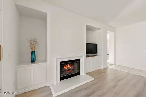 Living - 884 Aloe Ln, Simi Valley, CA 93065 photo 4 of 4