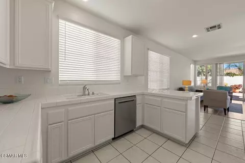 Kitchen - 884 Aloe Ln, Simi Valley, CA 93065 photo 2 of 2