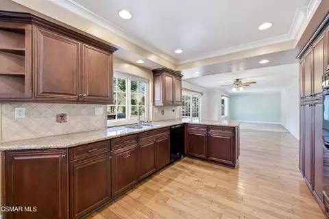 Kitchen - 3538 Monticello Ave, Simi Valley, CA 93063 photo 12 of 14