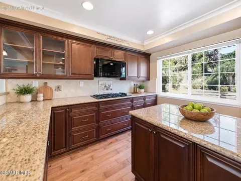 Kitchen - 3538 Monticello Ave, Simi Valley, CA 93063 photo 3 of 14