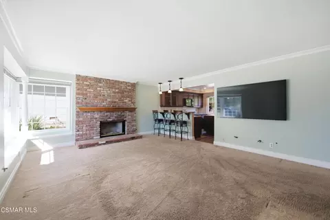 Living - 3538 Monticello Ave, Simi Valley, CA 93063 photo 6 of 8
