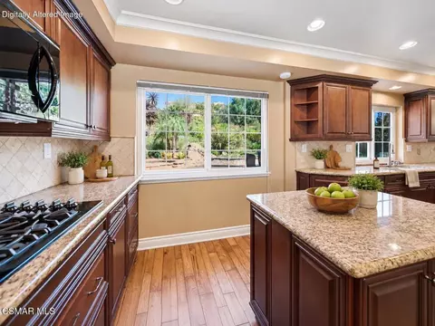Kitchen - 3538 Monticello Ave, Simi Valley, CA 93063 photo 5 of 14