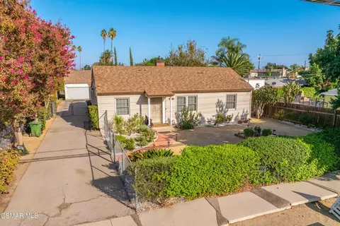 9520 Lemona Ave, North Hills, CA 91343