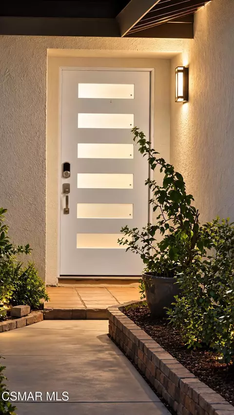 Entry Way - 2046 Denny St, Simi Valley, CA 93065 photo 2 of 3
