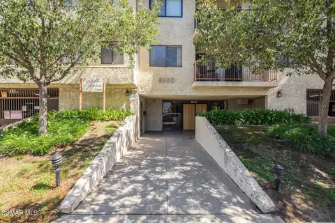 9960 Owensmouth Ave #7, Chatsworth, CA 91311