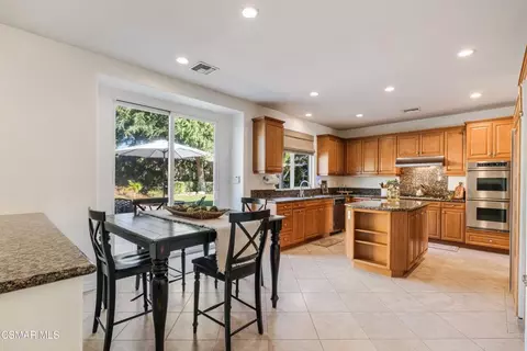 Kitchen - 658 Longbranch Rd, Simi Valley, CA 93065 photo 7 of 7