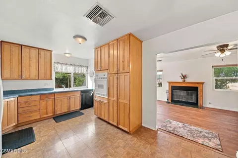 Kitchen - 1179 Brandon Ave, Simi Valley, CA 93065 photo 4 of 4