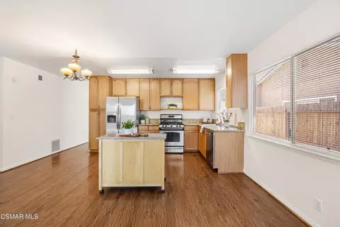 Kitchen - 1702 Burning Tree Dr, Thousand Oaks, CA 91362 photo 2 of 4