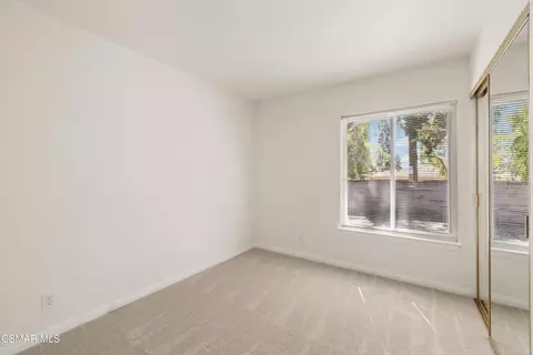 Bedroom - 1702 Burning Tree Dr, Thousand Oaks, CA 91362 photo 5 of 8