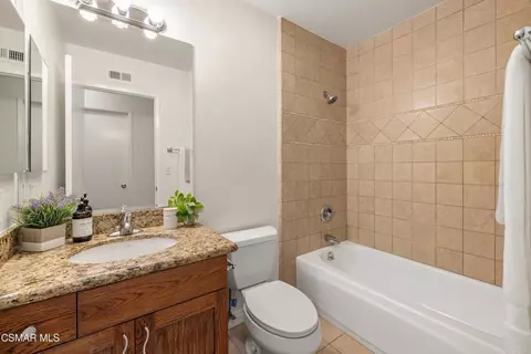 Bath - 1702 Burning Tree Dr, Thousand Oaks, CA 91362 photo 2 of 2