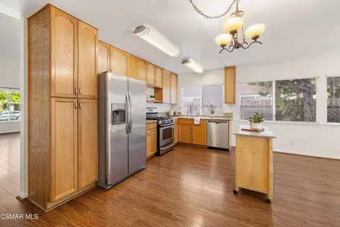 Kitchen - 1702 Burning Tree Dr, Thousand Oaks, CA 91362 photo 4 of 4