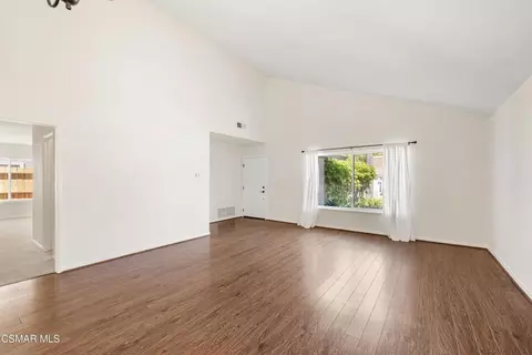 Living - 1702 Burning Tree Dr, Thousand Oaks, CA 91362 photo 4 of 7