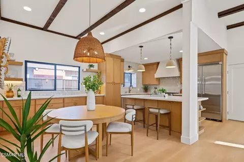 Dining - 5261 Reef Way, Oxnard, CA 93035 photo 1 of 5