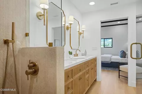 Bath - 5261 Reef Way, Oxnard, CA 93035 photo 7 of 8