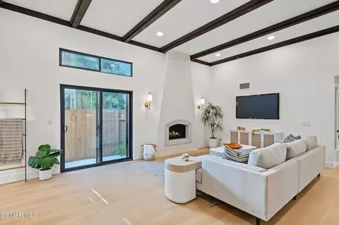 Living - 5261 Reef Way, Oxnard, CA 93035 photo 4 of 4