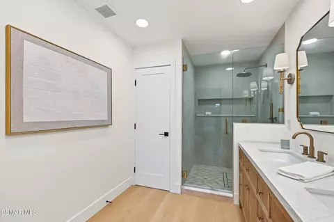Bath - 5261 Reef Way, Oxnard, CA 93035 photo 8 of 8