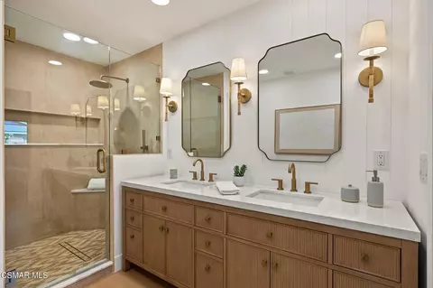 Bath - 5261 Reef Way, Oxnard, CA 93035 photo 3 of 8