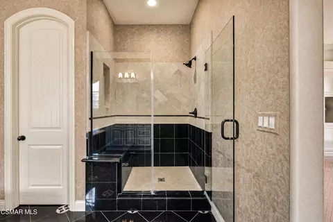 Bath - 1537 Estuary Way, Oxnard, CA 93035 photo 3 of 6