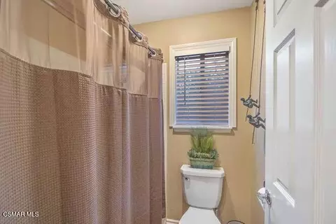 Bath - 1894 Rambling Rd, Simi Valley, CA 93065 photo 2 of 7
