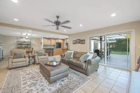 Living - 1894 Rambling Rd, Simi Valley, CA 93065 photo 2 of 3