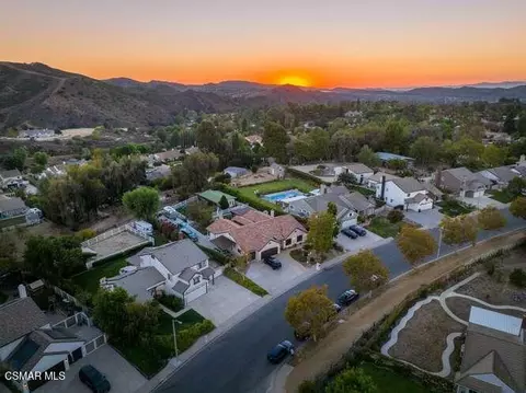 View/Area - 1894 Rambling Rd, Simi Valley, CA 93065 photo 6 of 7