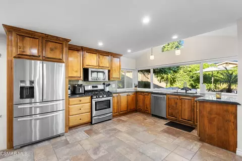 Kitchen - 2034 Potter Ave, Simi Valley, CA 93065 photo 2 of 2