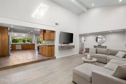 Living - 2034 Potter Ave, Simi Valley, CA 93065 photo 2 of 2