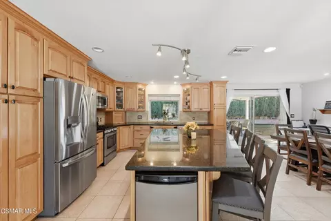 Kitchen - 2106 Fernwood Ct, Simi Valley, CA 93065 photo 2 of 5