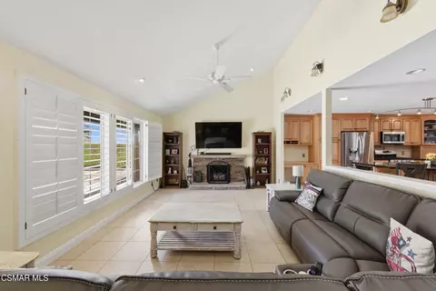 Living - 2106 Fernwood Ct, Simi Valley, CA 93065 photo 1 of 2
