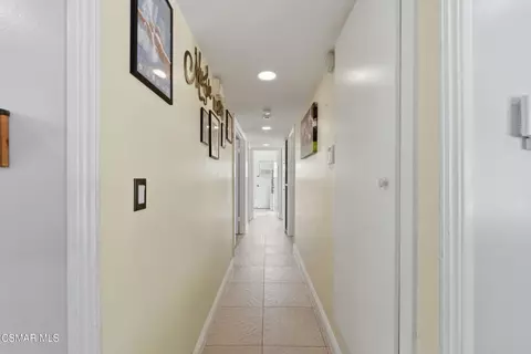 Entry Way - 2106 Fernwood Ct, Simi Valley, CA 93065 photo 3 of 3