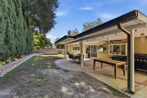 Exterior - 2106 Fernwood Ct, Simi Valley, CA 93065 photo 2 of 13