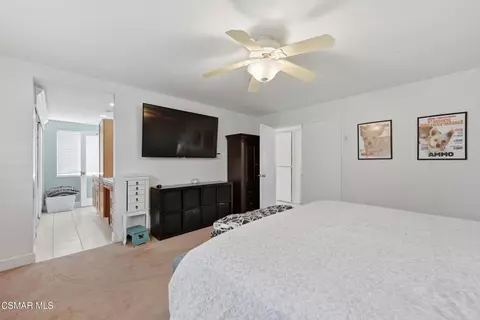 Bedroom - 2106 Fernwood Ct, Simi Valley, CA 93065 photo 3 of 7