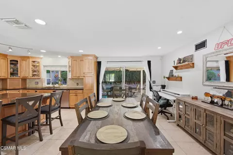 Dining - 2106 Fernwood Ct, Simi Valley, CA 93065 photo 2 of 3