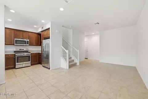 Entry Way - 383 Nuez St, Camarillo, CA 93012 photo 2 of 2