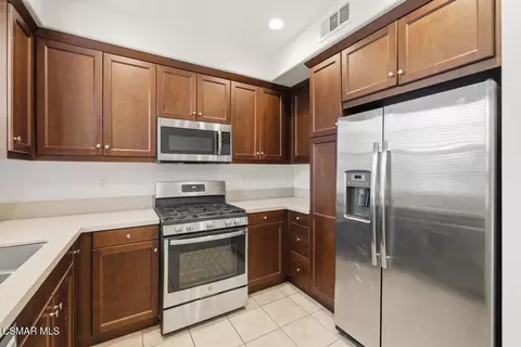 Kitchen - 383 Nuez St, Camarillo, CA 93012 photo 1 of 3