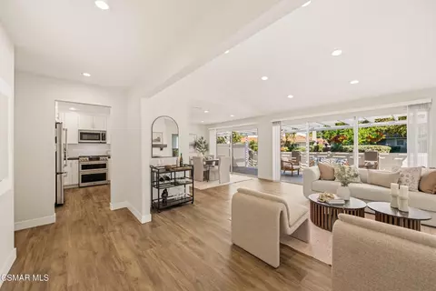 2213 Crespi Ln, Westlake Village, CA 91361