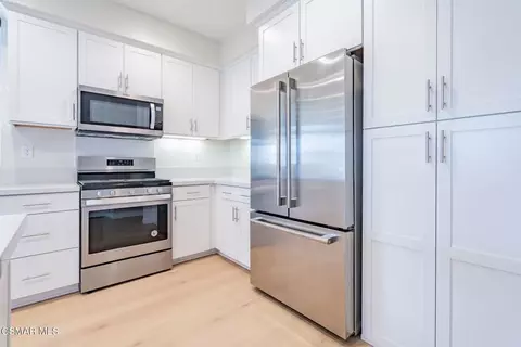 Kitchen - 201 Red Brick Dr #1, Simi Valley, CA 93065 photo 3 of 4