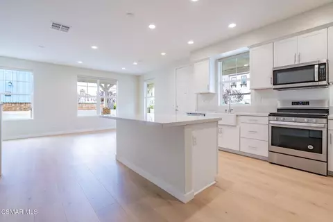 Kitchen - 201 Red Brick Dr #1, Simi Valley, CA 93065 photo 4 of 4