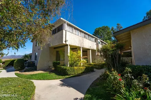 19820 Spanish Oak Dr, Newhall, CA 91321