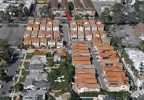 View/Area - 14708 Sherman Way, Van Nuys, CA 91405 photo 4 of 5