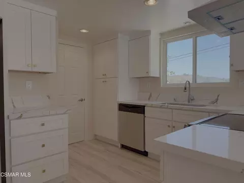 Kitchen - 3232 Lanier Pl, Thousand Oaks, CA 91360 photo 2 of 10