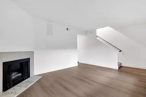 455 Serento Cir, Thousand Oaks, CA 91360