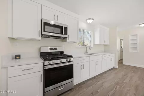 Entry Way - 2192 Cordero Ave, Simi Valley, CA 93065 photo 1 of 4