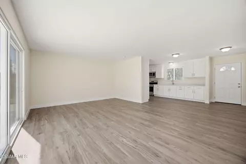 Living - 2192 Cordero Ave, Simi Valley, CA 93065 photo 3 of 7