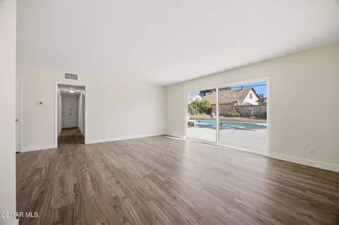Living - 2192 Cordero Ave, Simi Valley, CA 93065 photo 4 of 7