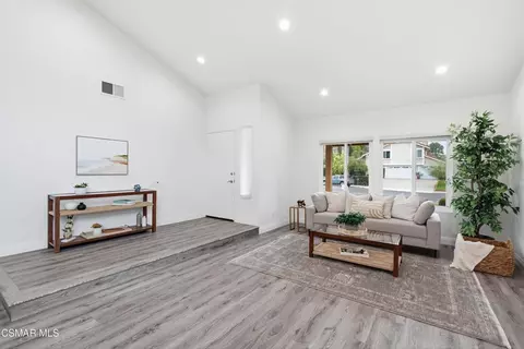 Living - Undisclosed, Thousand Oaks, CA 91320 photo 1 of 4