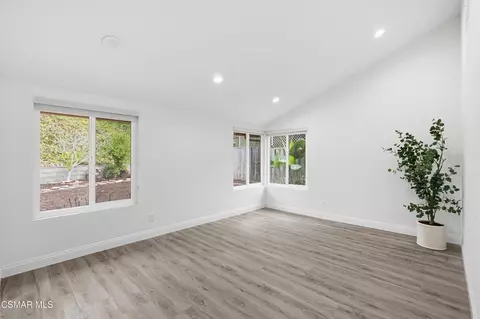 Living - Undisclosed, Thousand Oaks, CA 91320 photo 2 of 4