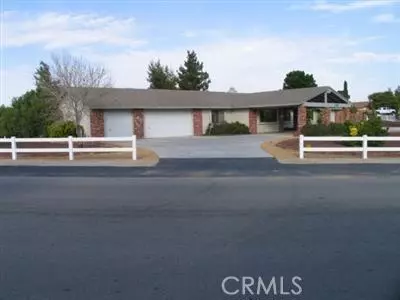 13651 Cronese Rd, Apple Valley, CA 92308 photo 1